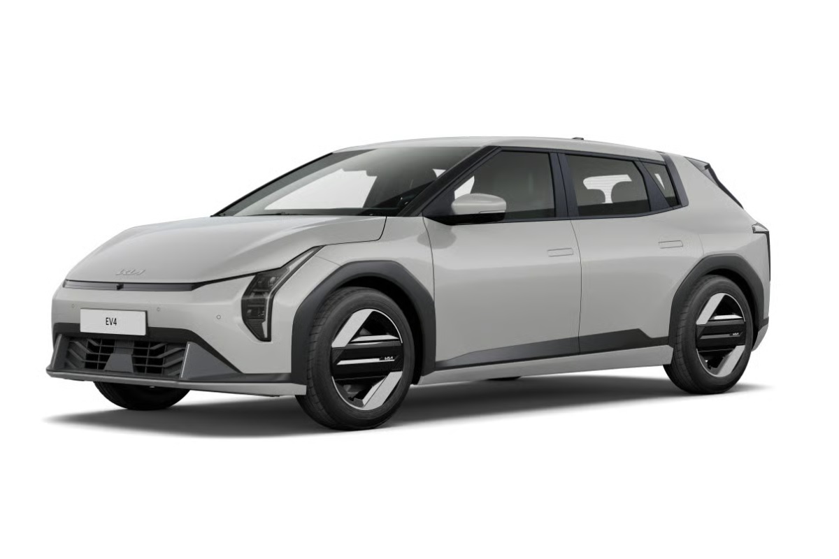 KIA EV4 - Anteriore Sinistra - Sfondo Bianco